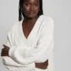 Aki Chenille-Pullover mit Zopfmuster Aki Chenille-Pullover mit Zopfmuster