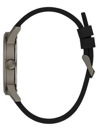 Analoguhr in Gunmetal- und Blautönen