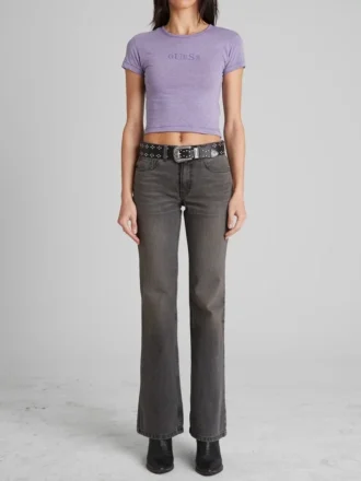 Ausgestellte Jeans