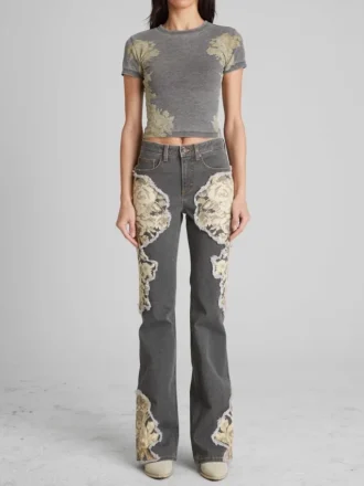 Bedruckte Jeans mit ausgestelltem Bein