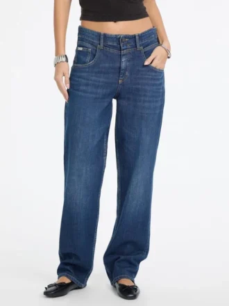 Boyfriend-Jeans mit Front-Yoke