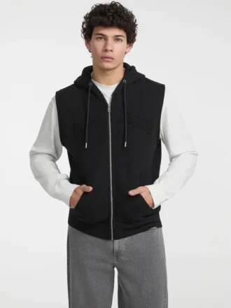 Fleece-Weste mit Kapuze