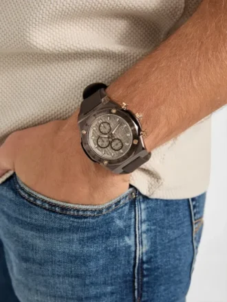 GC Chronographenuhr aus braunem Silikon