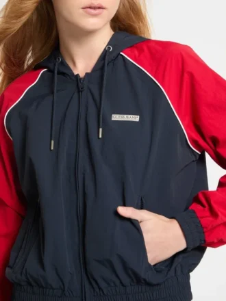 Windjacke mit Kapuze