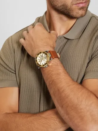 Zweifarbige Multifunktionsuhr mit braunem Lederarmband
